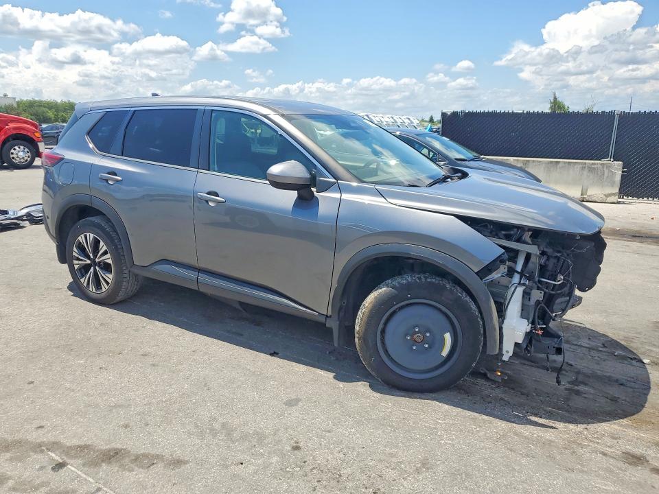 2023 Nissan Rogue VIN JN8BT3BB7PW195879 COPART salvage auction — FRONT END, Fl - Cert Of Title Slvg Rebuildable, sold $4,600 on 2026-07-09 (photo 4)