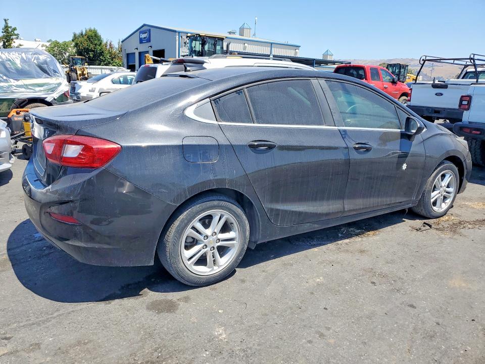 2018 Chevrolet Cruze VIN 1G1BE5SM2J7243608 COPART salvage auction — MECHANICAL, CA - DLR/DIS/EXP ONLY SALVAGE TITLE, sold $400 on 2026-07-09 (photo 3)
