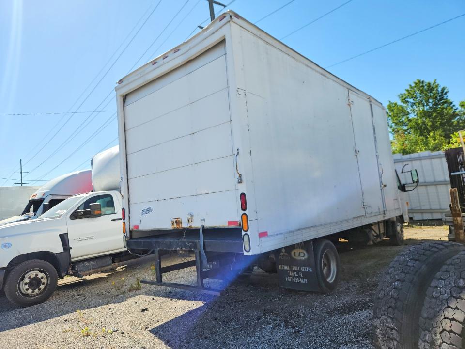 2015 Mitsubishi Fuso VIN JL6BNH1A2FK016821 COPART salvage auction — MINOR DENT/SCRATCHES, In - Certificate Of Title (P), sold $8,800 on 2026-07-27 (photo 3)