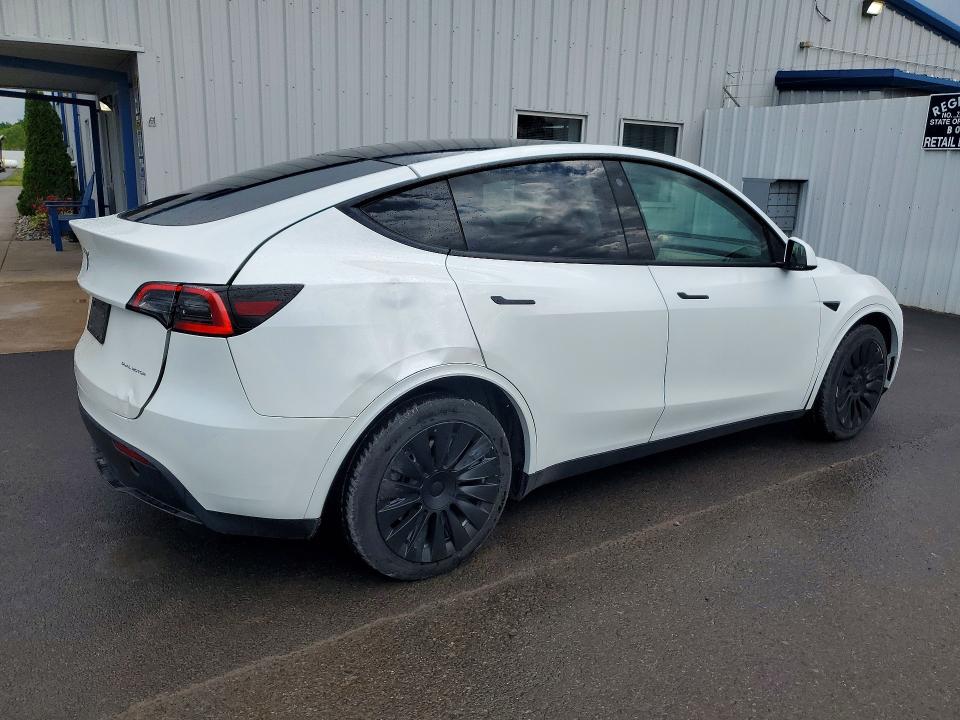 2023 Tesla Model y VIN 7SAYGDEE1PF611177 COPART salvage auction — REAR END, Ny - Cert Of Title-Rebuilt Salvage, sold $14,300 on 2026-07-06 (photo 3)