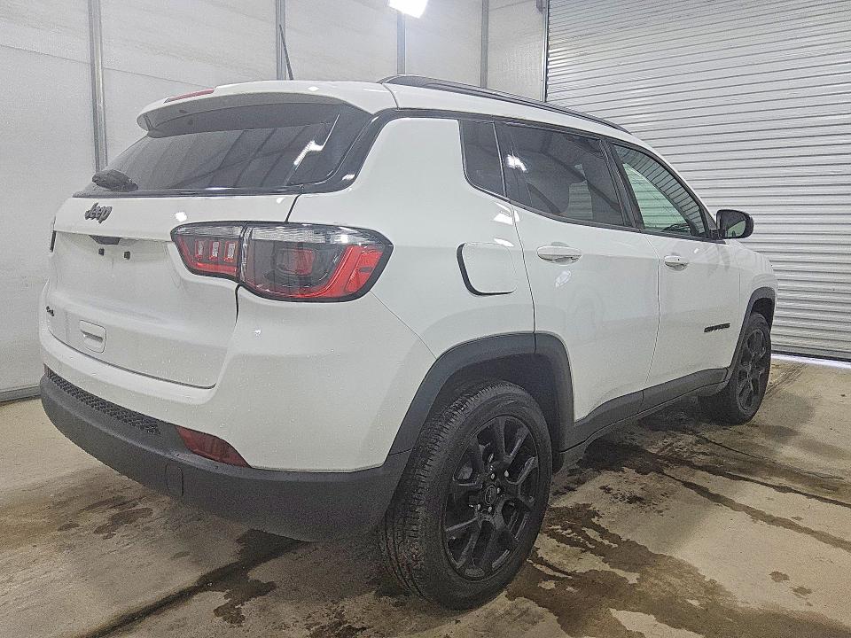 2025 Jeep Compass VIN 3C4NJDBN4ST586937 COPART salvage auction — MINOR DENT/SCRATCHES, GA - CERTIFICATE OF TITLE, sold $16,800 on 2026-08-27 (photo 3)