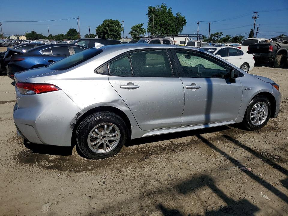 2020 Toyota Corolla VIN JTDEBRBE4LJ027603 COPART salvage auction — SIDE, Salvage Title, sold $4,000 on 2026-07-26 (photo 3)