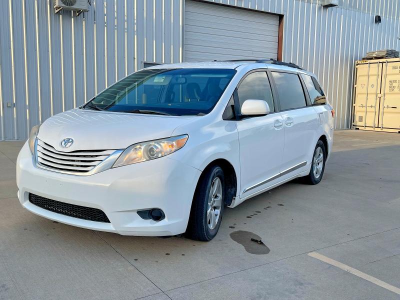 2015 Toyota Sienna VIN 5TDKK3DC3FS547083 COPART salvage auction — MINOR DENT/SCRATCHES, Ok - Certificate Of Title (P), sold $4,050 on 2026-07-02 (photo 2)