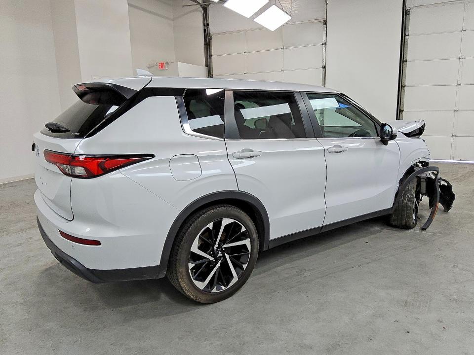 2022 Mitsubishi Outlander VIN JA4J4TA88NZ033159 COPART salvage auction — FRONT END, WV - CERTIFICATE OF TITLE, sold $5,100 on 2026-07-09 (photo 3)