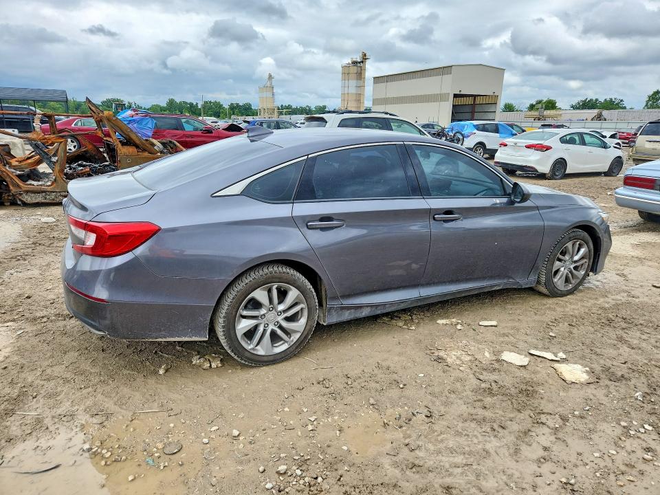 2018 Honda Accord VIN 1HGCV1F15JA095947 COPART salvage auction — MINOR DENT/SCRATCHES, Mo - Dealer Only Clean Title, sold $4,750 on 2026-07-02 (photo 3)