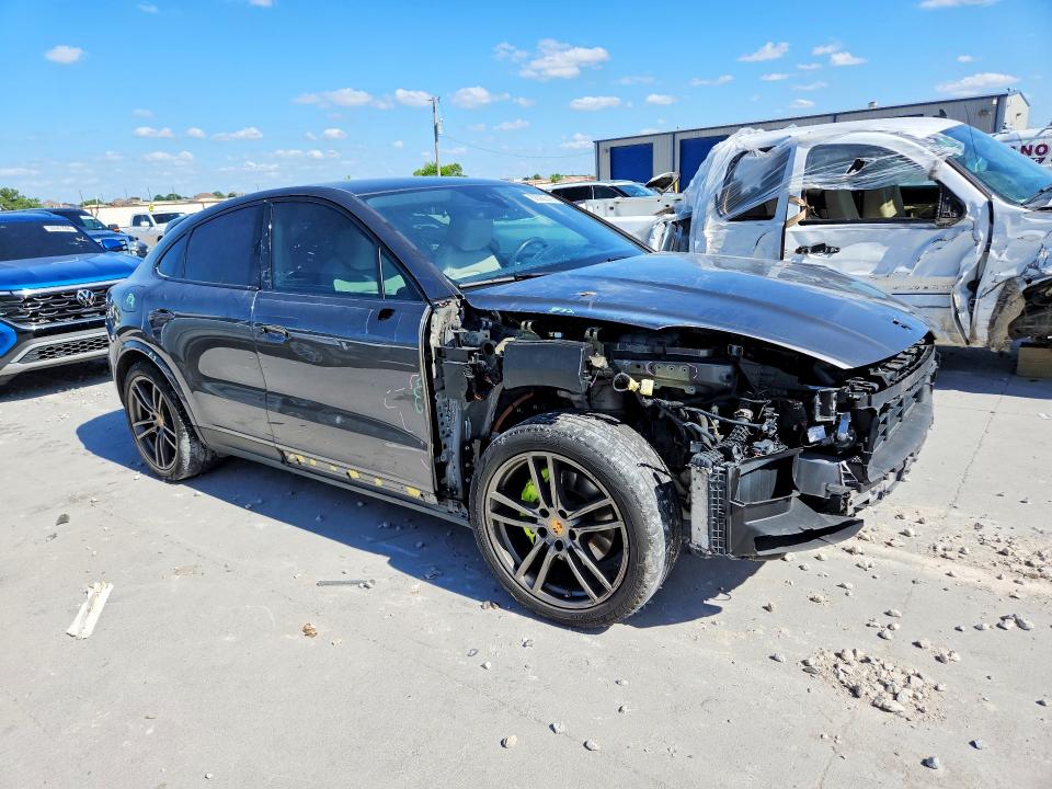 2020 Porsche VIN WP1BE2AY6LDA55137 COPART salvage auction — SIDE, Salvage Title, sold $34,250 on 2026-08-14 (photo 4)
