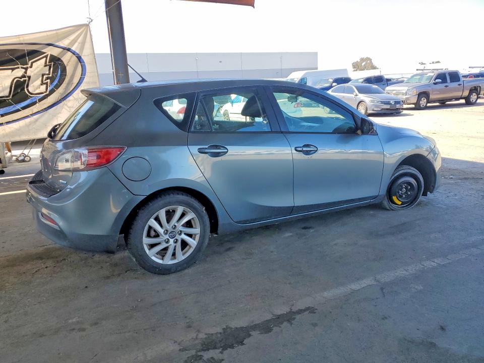 2013 Mazda 3 VIN JM1BL1LP5D1794251 COPART salvage auction — REAR END, Ca - Dis/Dlr/Exp App For Dup Clean, sold $300 on 2026-07-02 (photo 3)