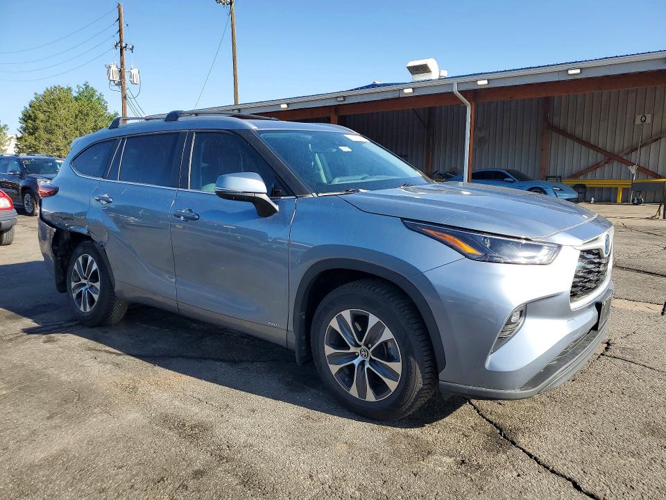 2023 Toyota Highlander VIN 5TDKBRCH3PS598164 COPART salvage auction — REAR END, Co - Public - Salvage Title, sold $11,100 on 2026-07-30 (photo 4)