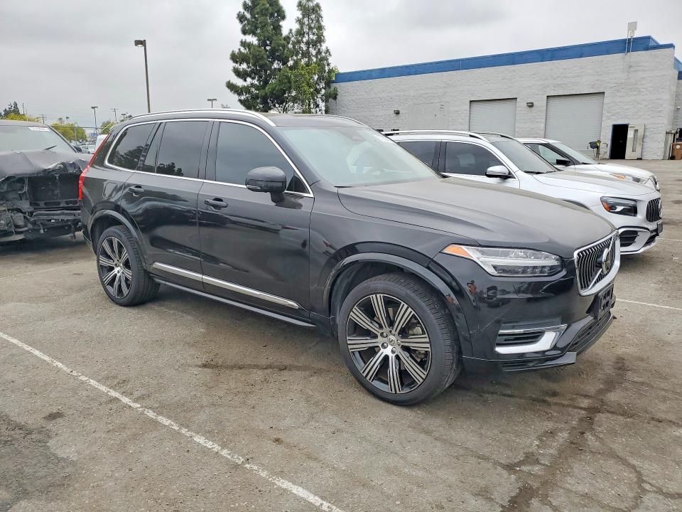 2023 Volvo VIN YV4H60CNXP1912211 COPART salvage auction — NORMAL WEAR, Ca - Dis/Dlr/Exp Only Clean Title (P), sold $18,600 on 2026-07-27 (photo 4)