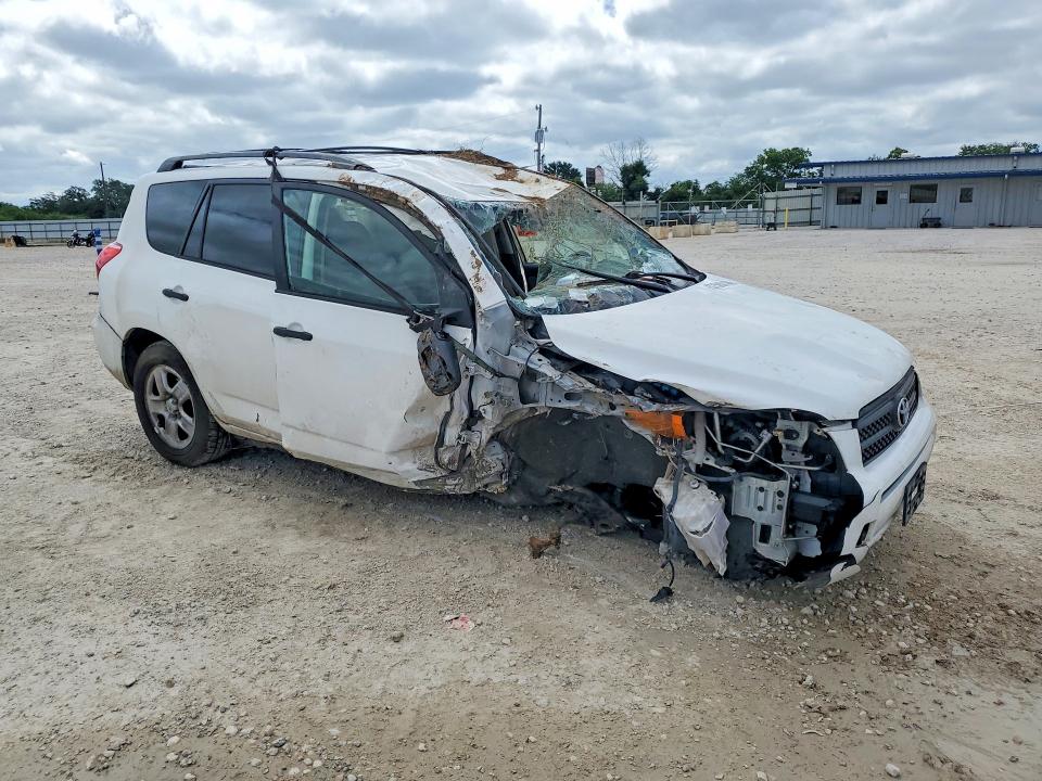 2006 Toyota Rav 4 VIN JTMBD33V965001312 COPART salvage auction — ROLLOVER, Tx - Nonrepairable Title, sold $500 on 2026-07-02 (photo 4)
