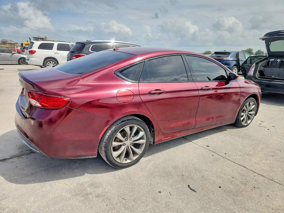 2015 Chrysler 200 VIN 1C3CCCBB2FN585393 COPART salvage auction — MINOR DENT/SCRATCHES, La - Cert Of Title-Reconstructed, sold $575 on 2026-07-11 (photo 3)