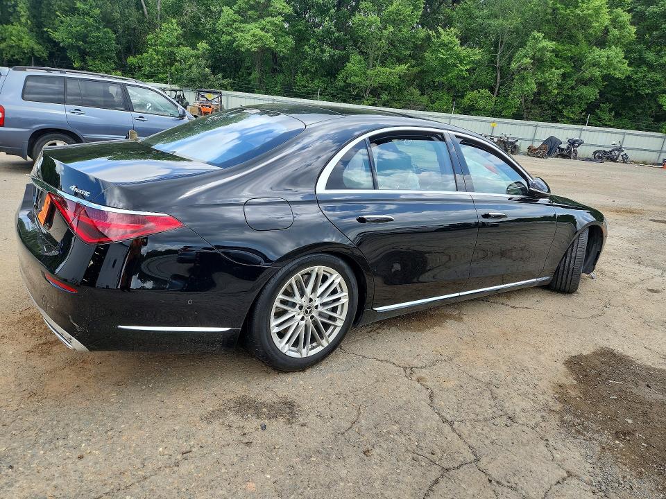 2022 Mercedes-benz S class VIN W1K6G7GB3NA151265 COPART salvage auction — ALL OVER, LA - CERT OF TITLE-SALVAGE, sold $23,700 on 2026-08-27 (photo 3)