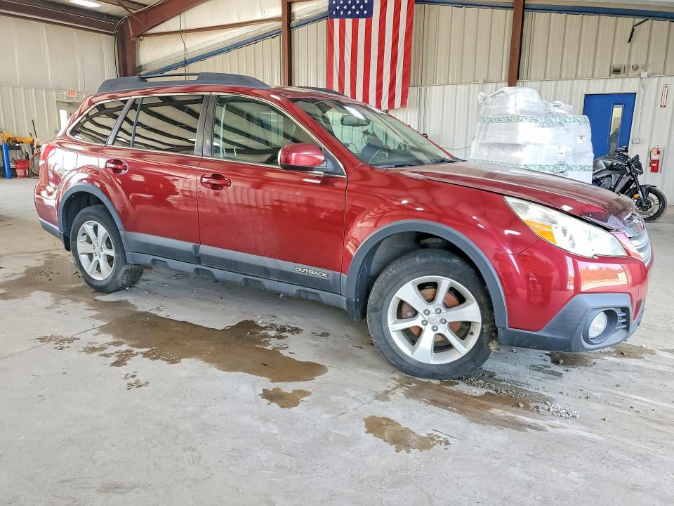 2014 Subaru Outback VIN 4S4BRBCC3E3211582 COPART salvage auction — NORMAL WEAR, MT - CERTIFICATE OF TITLE, sold $900 on 2026-07-21 (photo 4)