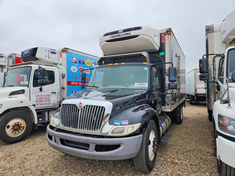 2016 International 4000 series VIN 1HTMMMMM6GH363900 COPART salvage auction — NORMAL WEAR, NY - CERTIFICATE OF TITLE, sold $4,150 on 2026-10-01 (photo 2)