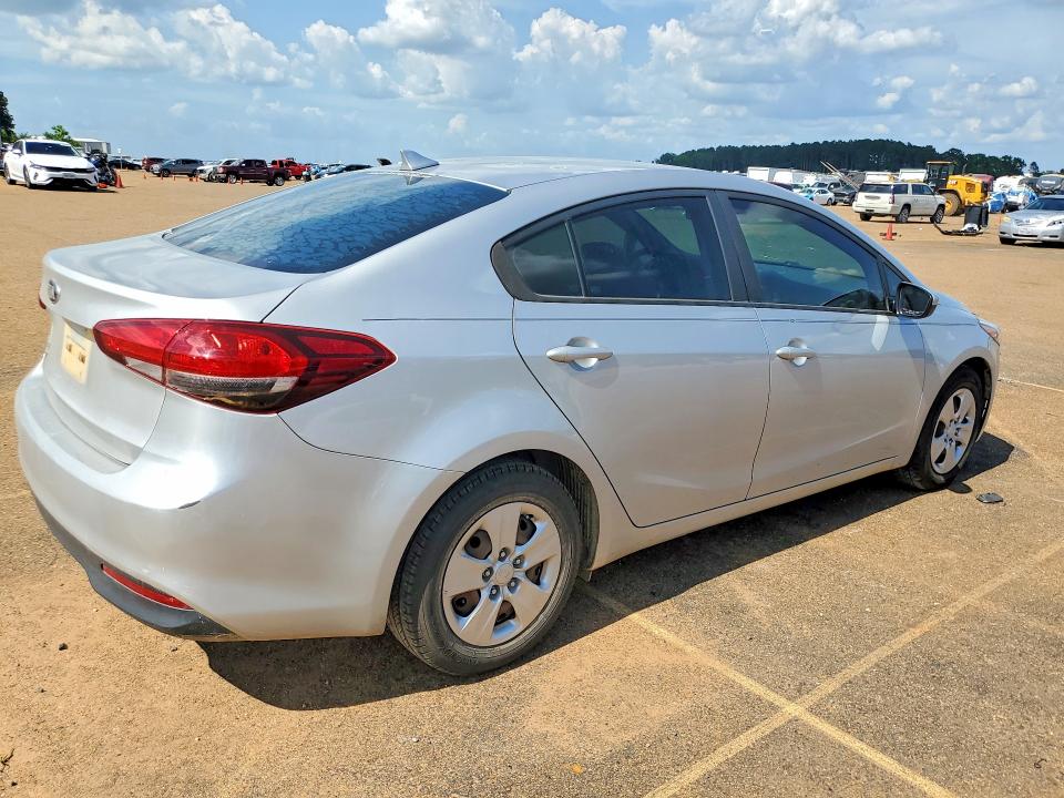 2018 Kia Forte VIN 3KPFK4A75JE245831 COPART salvage auction — HAIL, Salvage Title, sold $30 on 2026-07-27 (photo 3)
