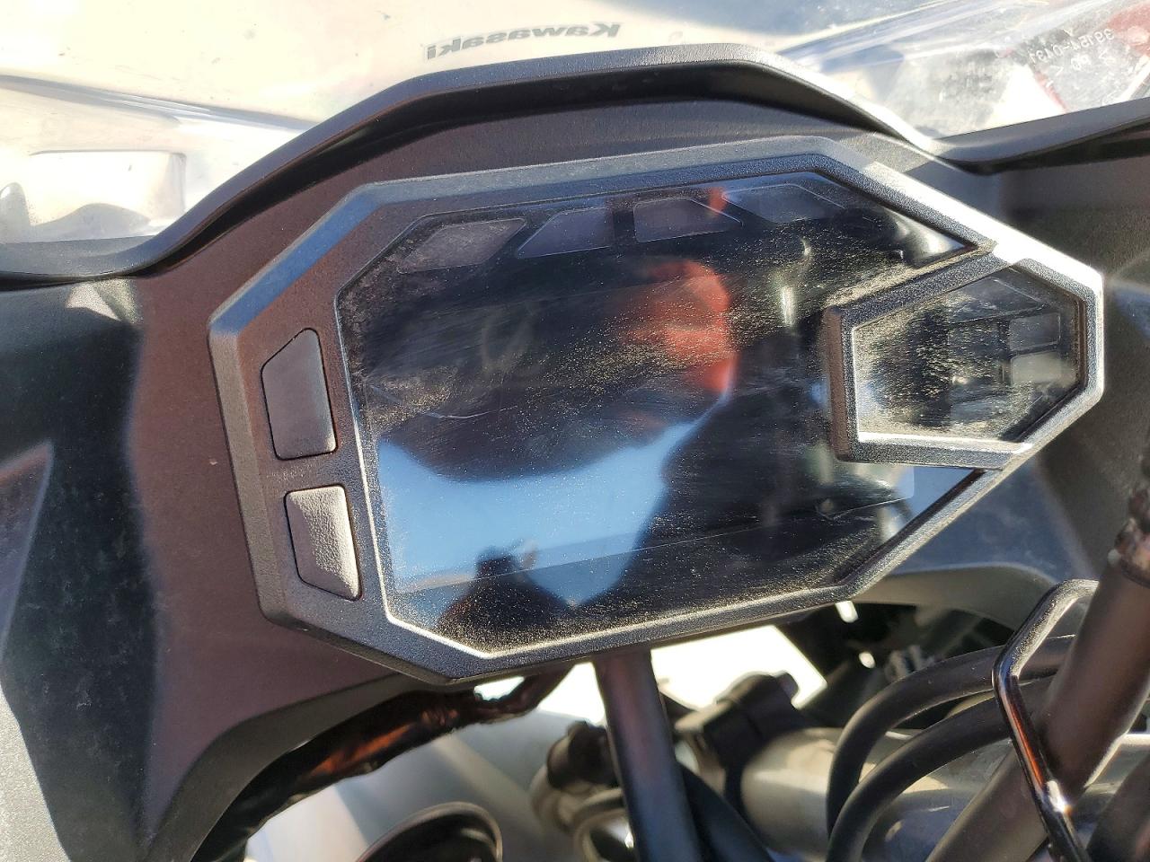 2025 Kawasaki EX500 VIN ML5EXGG15SDA70661 COPART salvage auction — Front End, CA - SALVAGE CERTIFICATE, sold $1,500 on 2026-07-09 (photo 7)