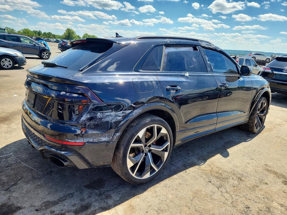 2021 Audi Rs q8 VIN WU1ARBF1XMD000997 COPART salvage auction — FRONT END, Pa - Certificate Of Salvage, sold $17,400 on 2026-08-04 (photo 3)