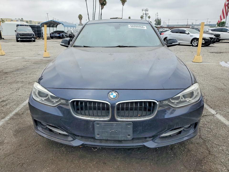 2013 BMW 3er VIN WBA3F9C50DF484159 COPART salvage auction — NORMAL WEAR, Ca - Dis/Dlr/Exp Only Clean Title, sold $700 on 2026-07-28 (photo 5)