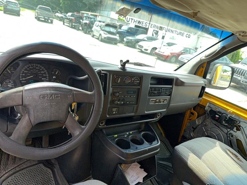 2004 Gmc Savana VIN 1GDGG31V141906479 COPART salvage auction — MINOR DENT/SCRATCHES, Tx - Certificate Of Title (P), sold $625 on 2026-07-02 (photo 9)