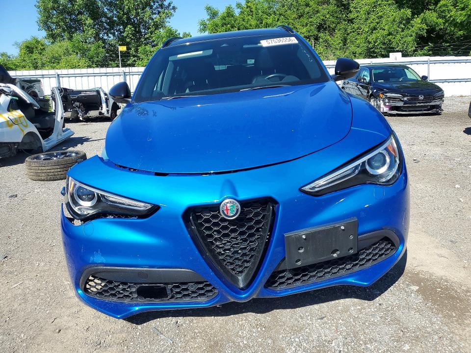 2022 Alfa romeo VIN ZASPAKBN3N7D31936 COPART salvage auction — UNDERCARRIAGE, On - Permit Salvage, sold $7,100 on 2026-07-21 (photo 5)