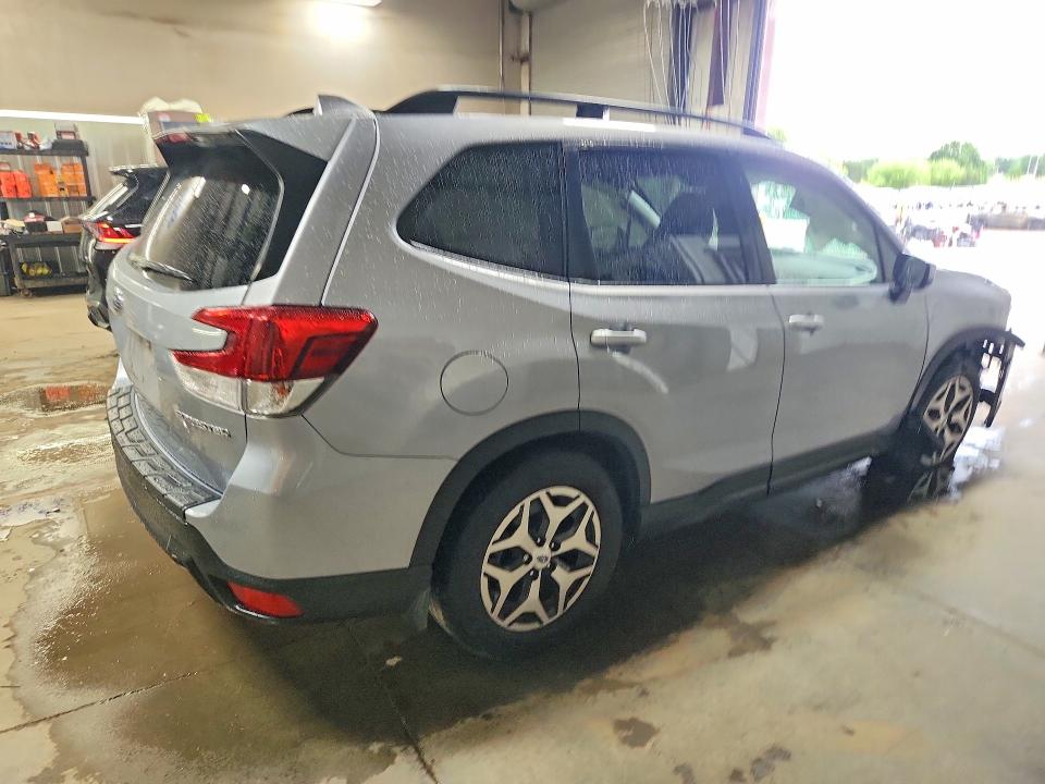2019 Subaru Forester VIN JF2SKAEC5KH538906 COPART salvage auction — FRONT END, Il - Salvage Certificate, sold $5,800 on 2026-07-21 (photo 3)