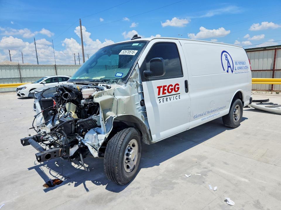 2024 Chevrolet Express VIN 1GCWGAFP8R1290060 COPART salvage auction — FRONT END, TX - SALVAGE VEHICLE TITLE, sold $7,850 on 2026-07-25 (photo 1)