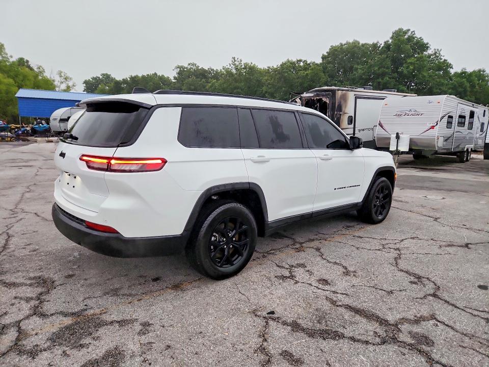 2025 Jeep VIN 1C4RJKAG0S8744861 COPART salvage auction — HAIL, MO - SALVAGE CERTIFICATE OF TITLE, sold $17,950 on 2026-08-09 (photo 3)