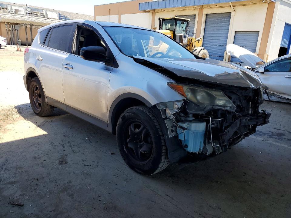 2015 Toyota Rav4 VIN 2T3ZFREV3FW157573 COPART salvage auction — FRONT END, CA - SALVAGE CERTIFICATE, sold $3,200 on 2026-07-09 (photo 4)