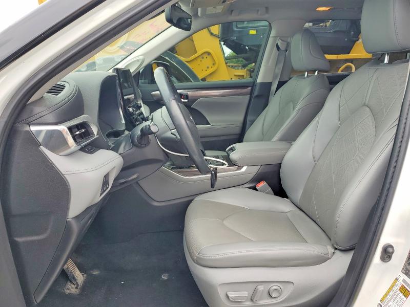 2022 Toyota Highlander VIN 5TDFZRBH8NS220983 COPART salvage auction — FRONT END, Mo - Salvage Certificate Of Title, sold $23,800 on 2026-07-28 (photo 7)
