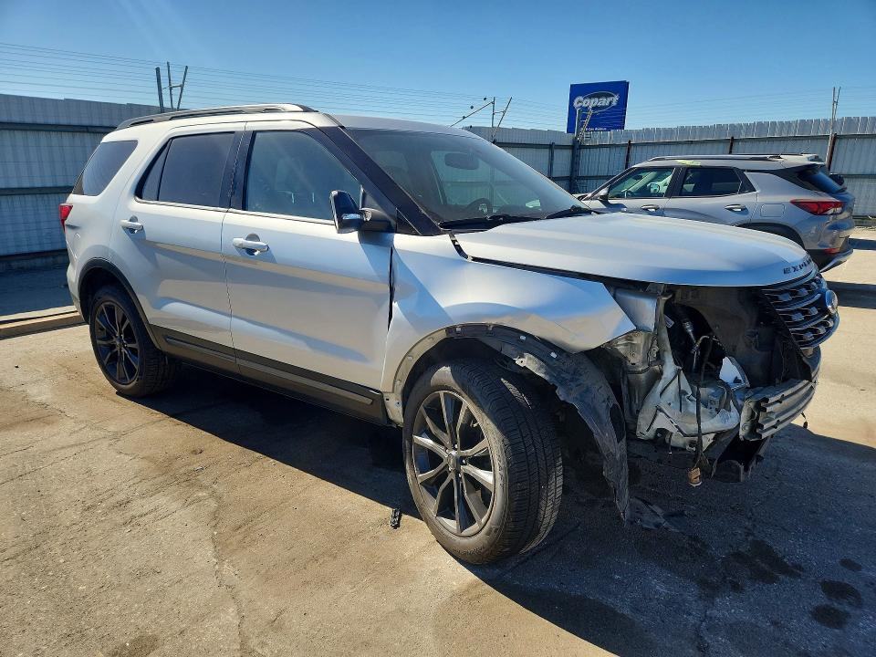 2017 Ford Explorer VIN 1FM5K7D81HGC22084 COPART salvage auction — FRONT END, Ca - Salvage Certificate, sold $3,000 on 2026-07-10 (photo 4)