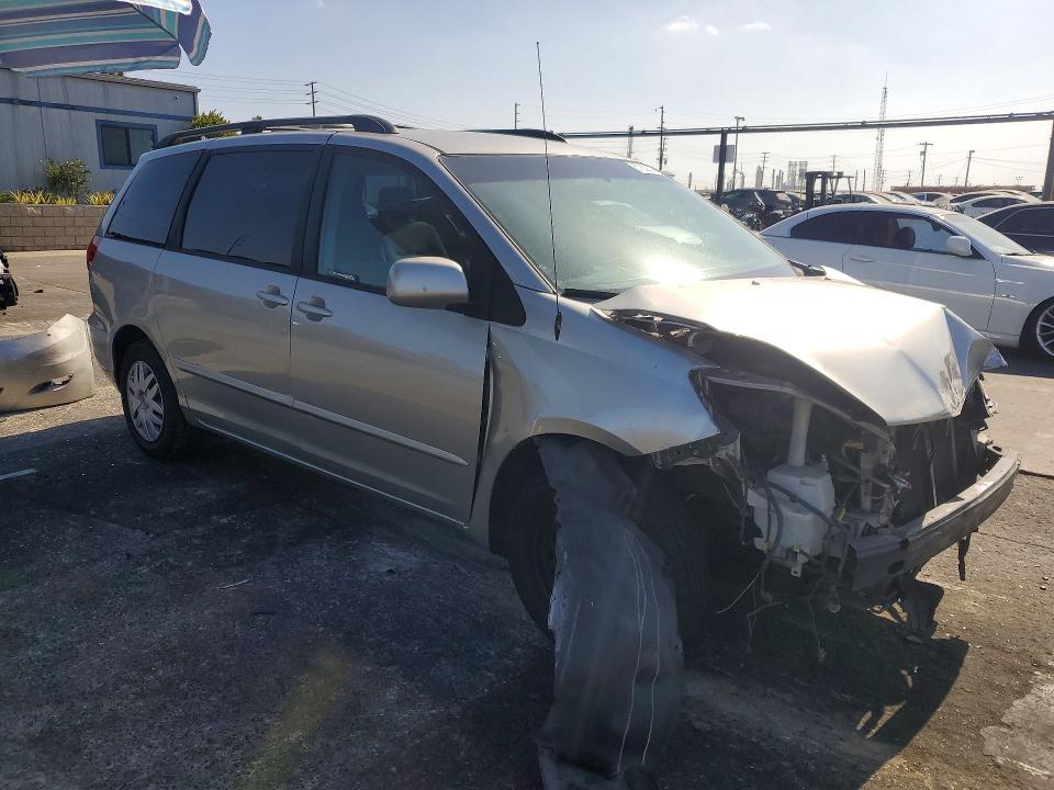 2007 Toyota Sienna VIN 5TDZK23C37S082929 COPART salvage auction — FRONT END, CA - SALVAGE CERTIFICATE, sold $625 on 2026-07-17 (photo 4)