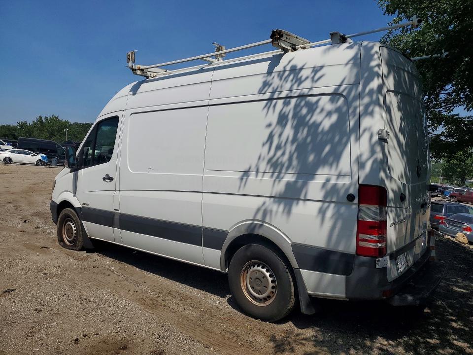 2015 Mercedes-benz Sprinter VIN WD3PE7CC8FP110948 COPART salvage auction — MINOR DENT/SCRATCHES, Md - Certificate Of Title, sold $3,300 on 2026-07-13 (photo 2)