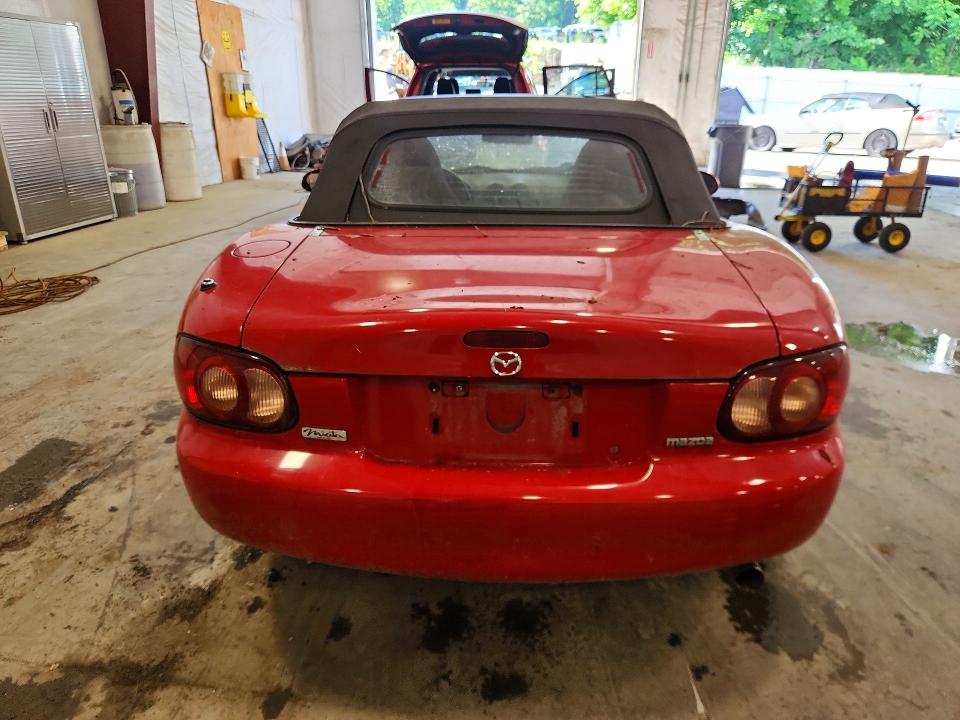 2004 Mazda Mx-5 miata VIN JM1NB353X40407513 COPART salvage auction — FRONT END, Vt - Cert Of Title-Salvage Vehicle, sold $1,800 on 2026-07-13 (photo 6)