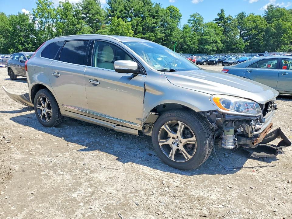 2014 Volvo VIN YV4902DZXE2520775 COPART salvage auction — FRONT END, MA - CERT OF TITLE-RECONSTRCTD COLL, sold $1,800 on 2026-07-20 (photo 4)