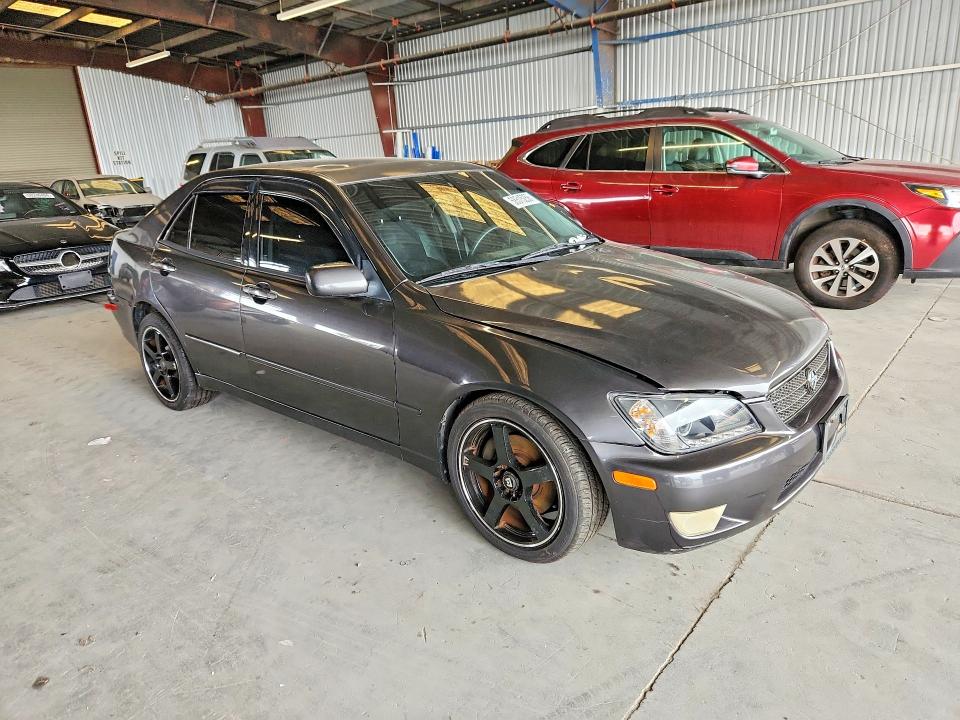2001 Lexus Is 300 VIN JTHBD182X10017218 COPART salvage auction — MINOR DENT/SCRATCHES, Ca - Dis/Dlr/Exp App For Dup Salvag, sold $2,600 on 2026-07-13 (photo 4)
