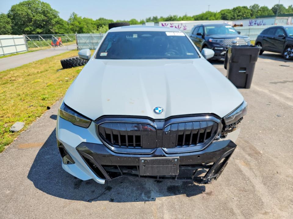 2026 BMW 5 series VIN WBA53FJ05TCX46233 COPART salvage auction — FRONT END, AZ - CERT OF TITLE - SALVAGE, sold $35,750 on 2026-07-27 (photo 5)