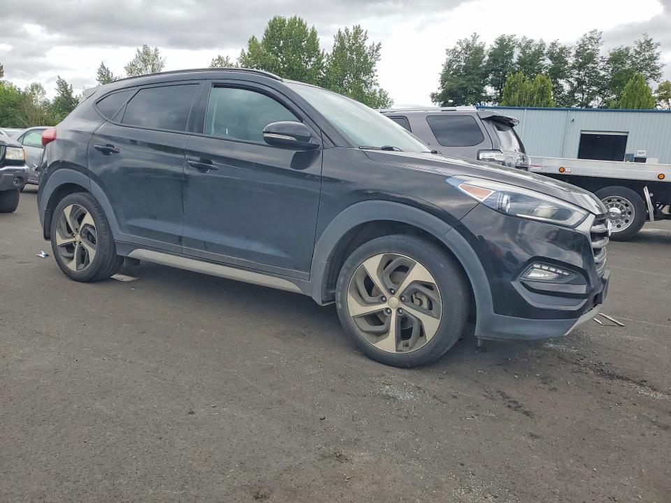 2018 Hyundai Tucson VIN KM8J3CA28JU792076 COPART salvage auction — NORMAL WEAR, Or - Certificate Of Title, sold $2,000 on 2026-07-27 (photo 4)