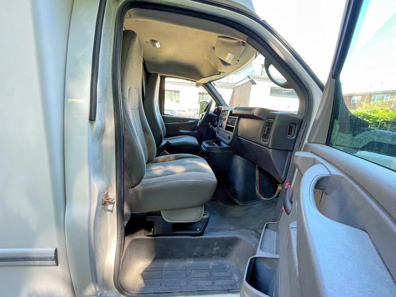 2014 Chevrolet Express VIN 1GB0G2CG8E1143526 COPART salvage auction — NORMAL WEAR, Me - Certificate Of Title (P), sold $1,700 on 2026-07-08 (photo 5)