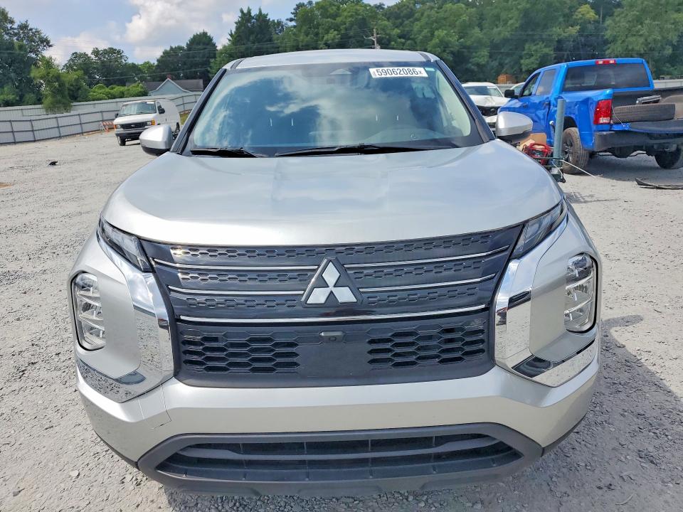 2024 Mitsubishi Outlander VIN JA4J3UA89RZ077976 COPART salvage auction — MINOR DENT/SCRATCHES, SC - CERTIFICATE OF TITLE, sold $16,500 on 2026-07-29 (photo 5)