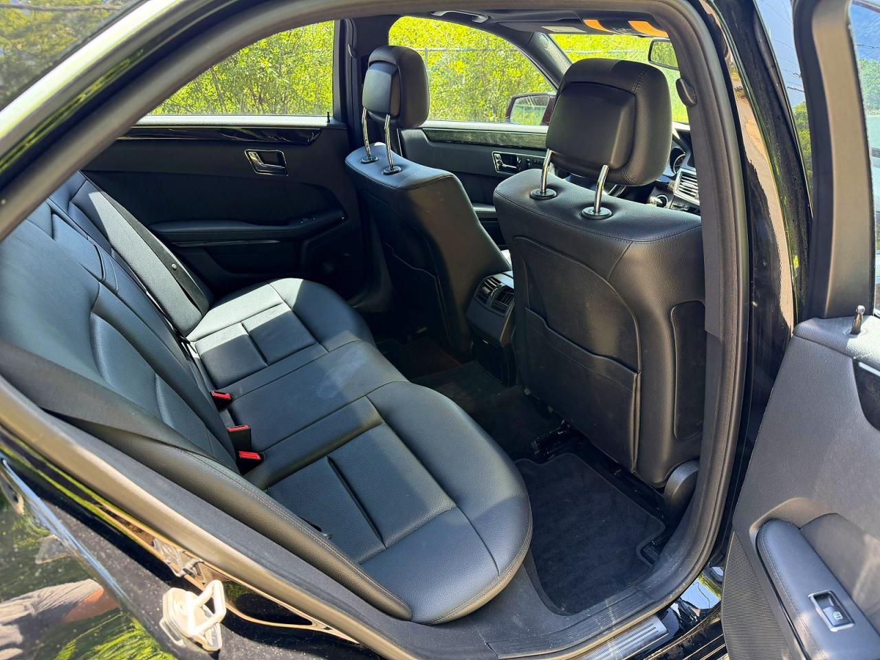 2011 Mercedes-Benz E-Class VIN WDDHF8HB0BA325966 COPART salvage auction — Normal Wear, MT - CERTIFICATE OF TITLE (P), sold $450 on 2026-07-01 (photo 6)