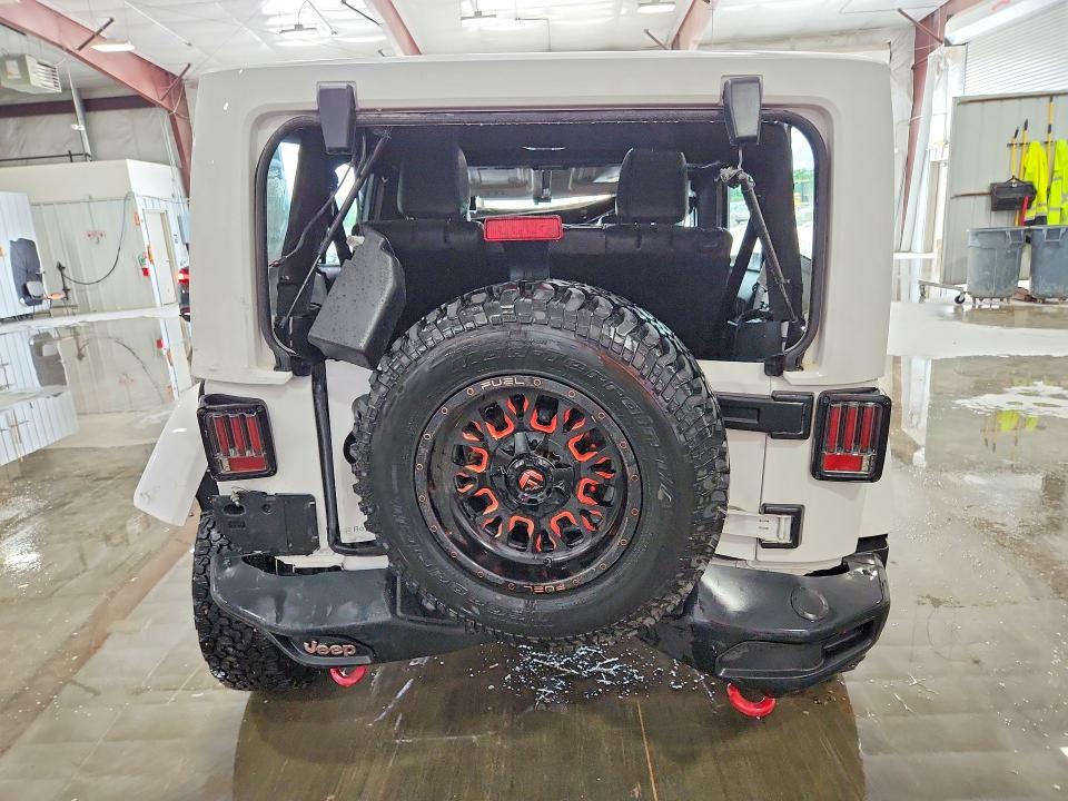 2016 Jeep Wrangler / VIN 1C4BJWFG3GL250807 COPART salvage auction — ROLLOVER, Il - Junking Cert Of A Vehicle, sold $5,900 on 2026-07-22 (photo 6)