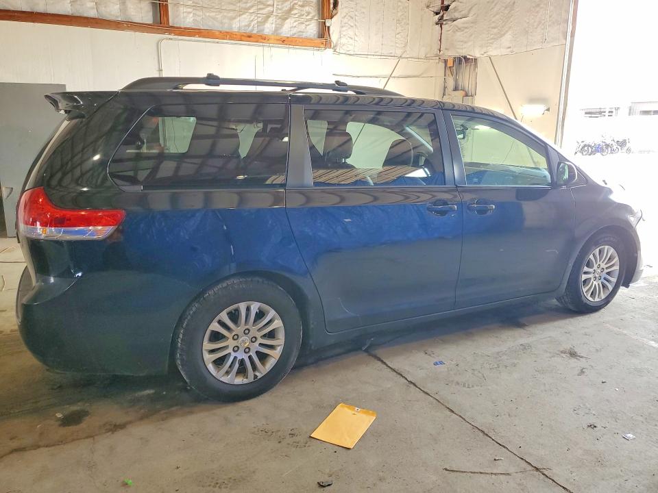 2011 Toyota Sienna VIN 5TDYK3DC1BS045516 COPART salvage auction — FRONT END, Ky - Cert Of Title-Salvage, sold $2,700 on 2026-07-13 (photo 3)