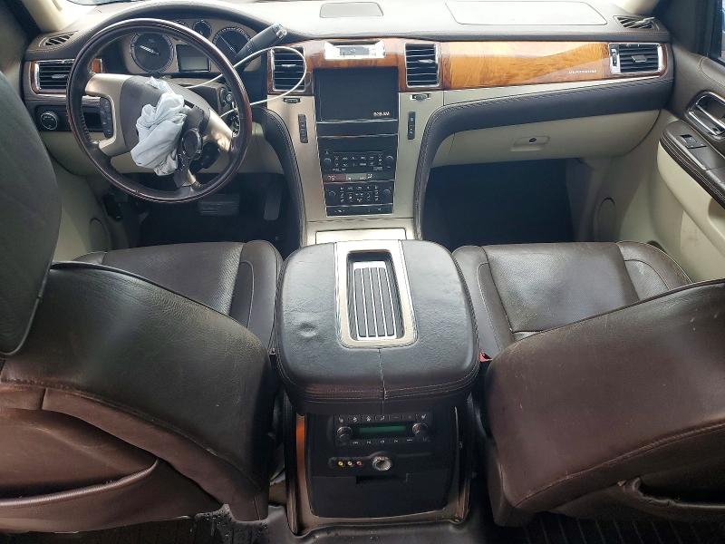 2011 Cadillac Escalade VIN 1GYS4KEF8BR260418 COPART salvage auction — FRONT END, IA - CERT OF TITLE-SALVAGE TITLE, sold $1,700 on 2026-07-31 (photo 8)