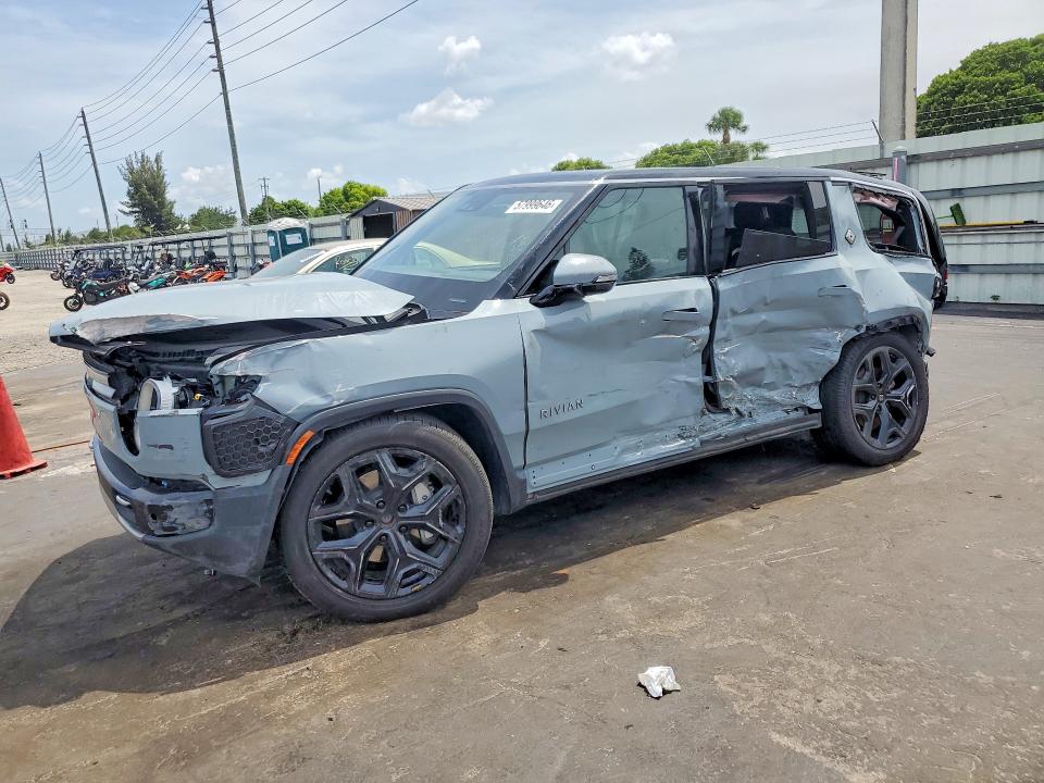 2025 Rivian R1s VIN 7PDSGBBA9SN054322 COPART salvage auction — SIDE, Ks - Cert Of Title-Salvage, sold $10,400 on 2026-07-20 (photo 1)