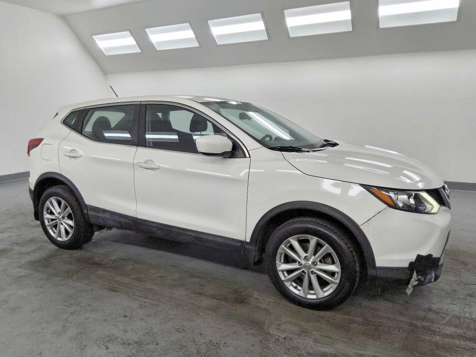 2017 Nissan Rogue sport VIN JN1BJ1CP0HW021804 COPART salvage auction — FRONT END, Ca - Certificate Of Title, sold $2,400 on 2026-07-28 (photo 4)