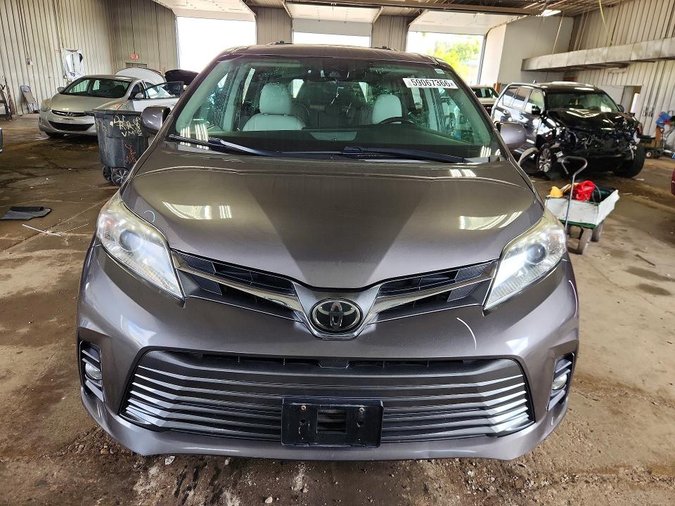 2019 Toyota Sienna VIN 5TDYZ3DC8KS984139 COPART salvage auction — FRONT END, Wi - Certificate Of Title, sold $15,200 on 2026-07-06 (photo 5)