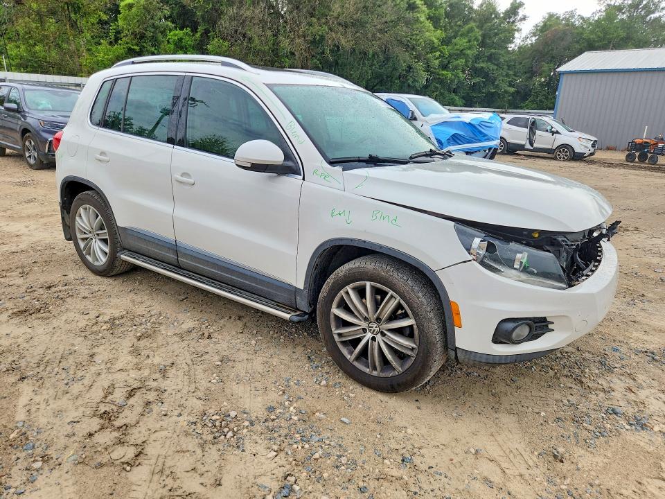2014 Volkswagen Tiguan VIN WVGAV3AX1EW540878 COPART salvage auction — FRONT END, Fl - Cert Of Title Slvg Rebuildable, sold $650 on 2026-07-06 (photo 4)