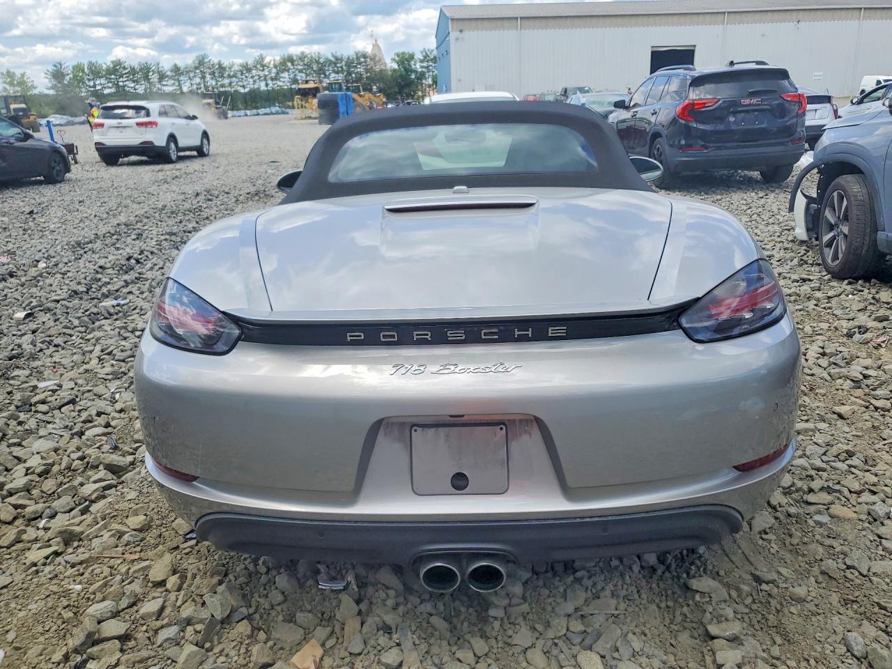 2024 Porsche Boxster VIN WP0CA2A87RK205830 COPART salvage auction — Burn, NJ - CERT OF TITLE-SALVAGE, sold $35,000 on 2026-07-06 (photo 6)