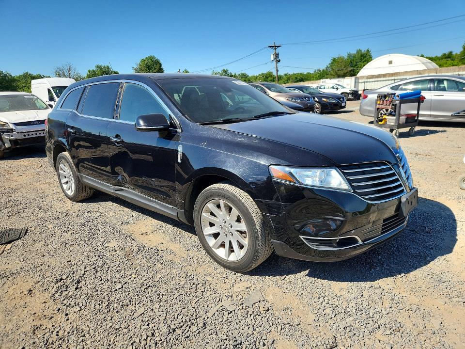 2019 Lincoln Mkt VIN 2LMHJ5NK4KBL02531 COPART salvage auction — FRONT END, NY - CERT OF TITLE-REBUILT SALVAGE (P), sold $775 on 2026-07-02 (photo 4)
