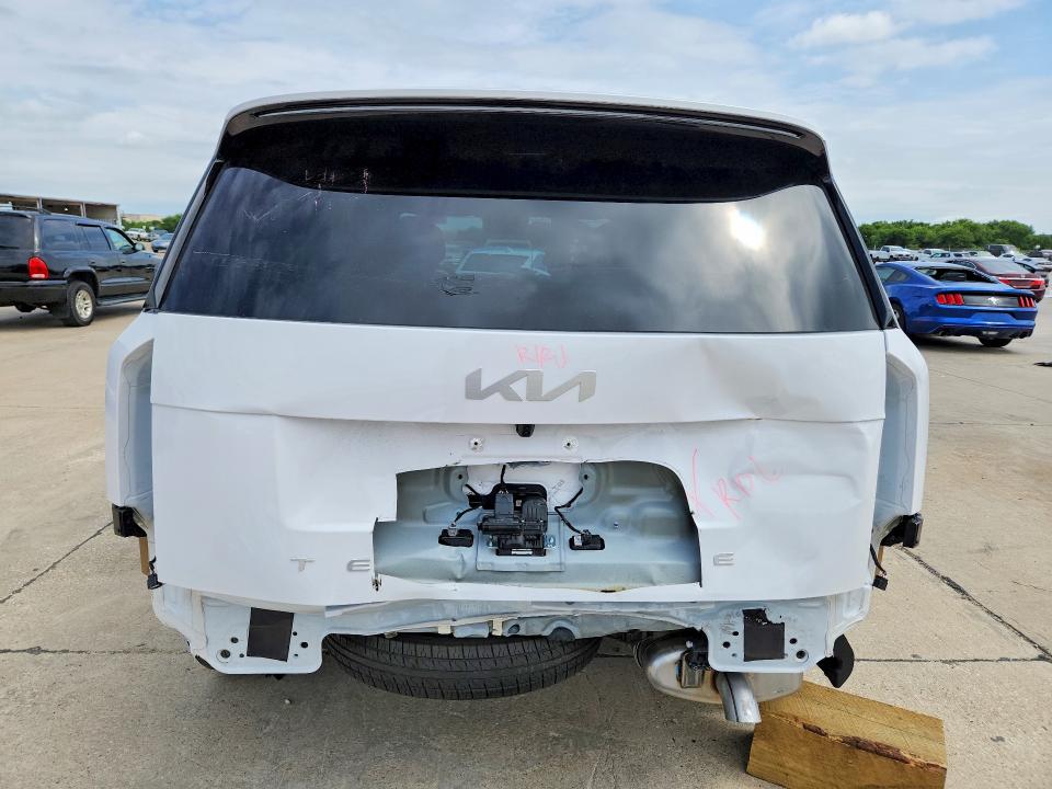 2027 Kia Telluride VIN 5XYPE5S14VG002726 COPART salvage auction — REAR END, TX - SALVAGE VEHICLE TITLE, sold $10,500 on 2026-07-30 (photo 6)